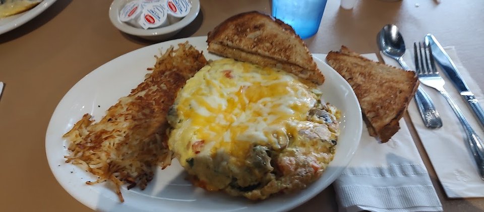 Veggie Omelette and Hash Browns